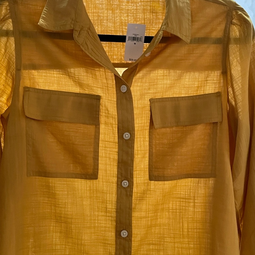 Golden yellow 70s inspired Gap shirt